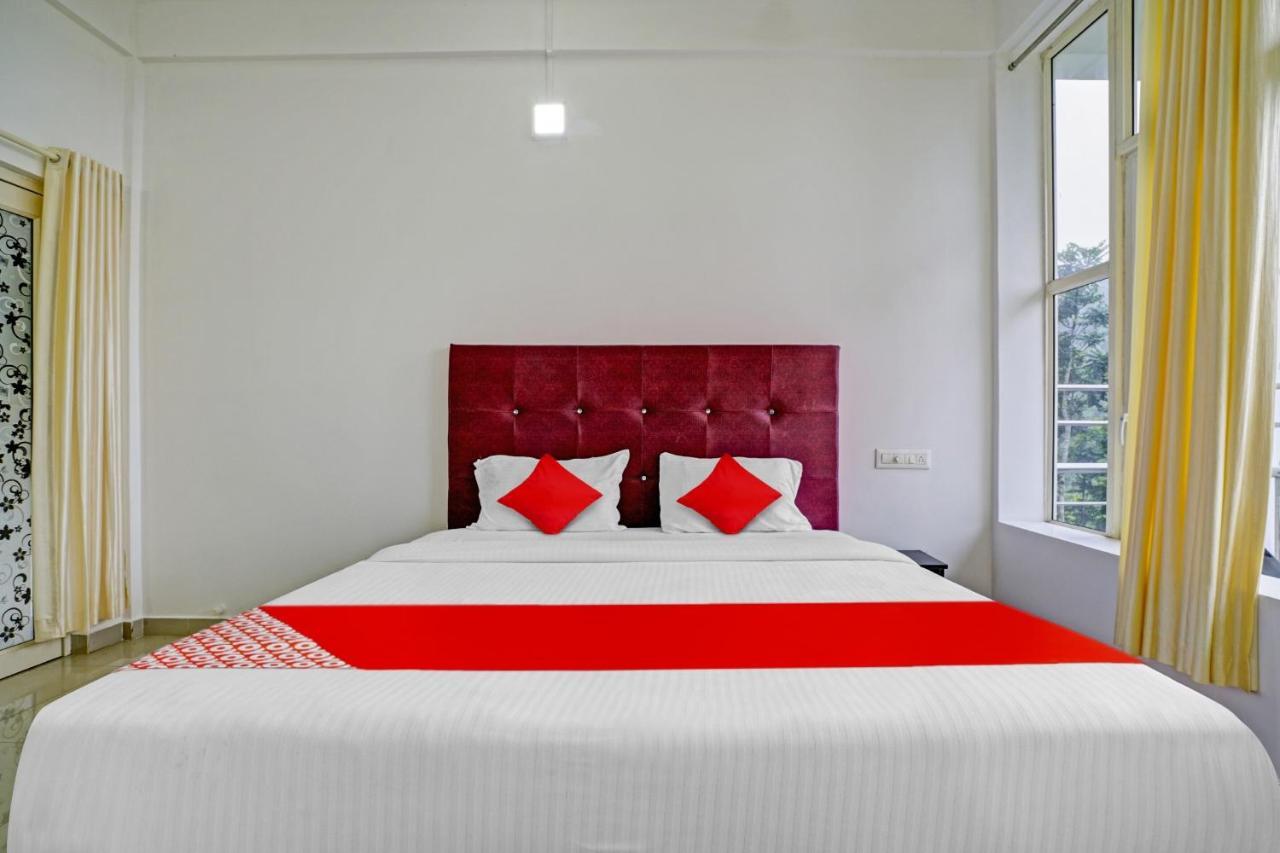 Oyo Flagship 81260 Star Lights Hotel Munnar Eksteriør billede