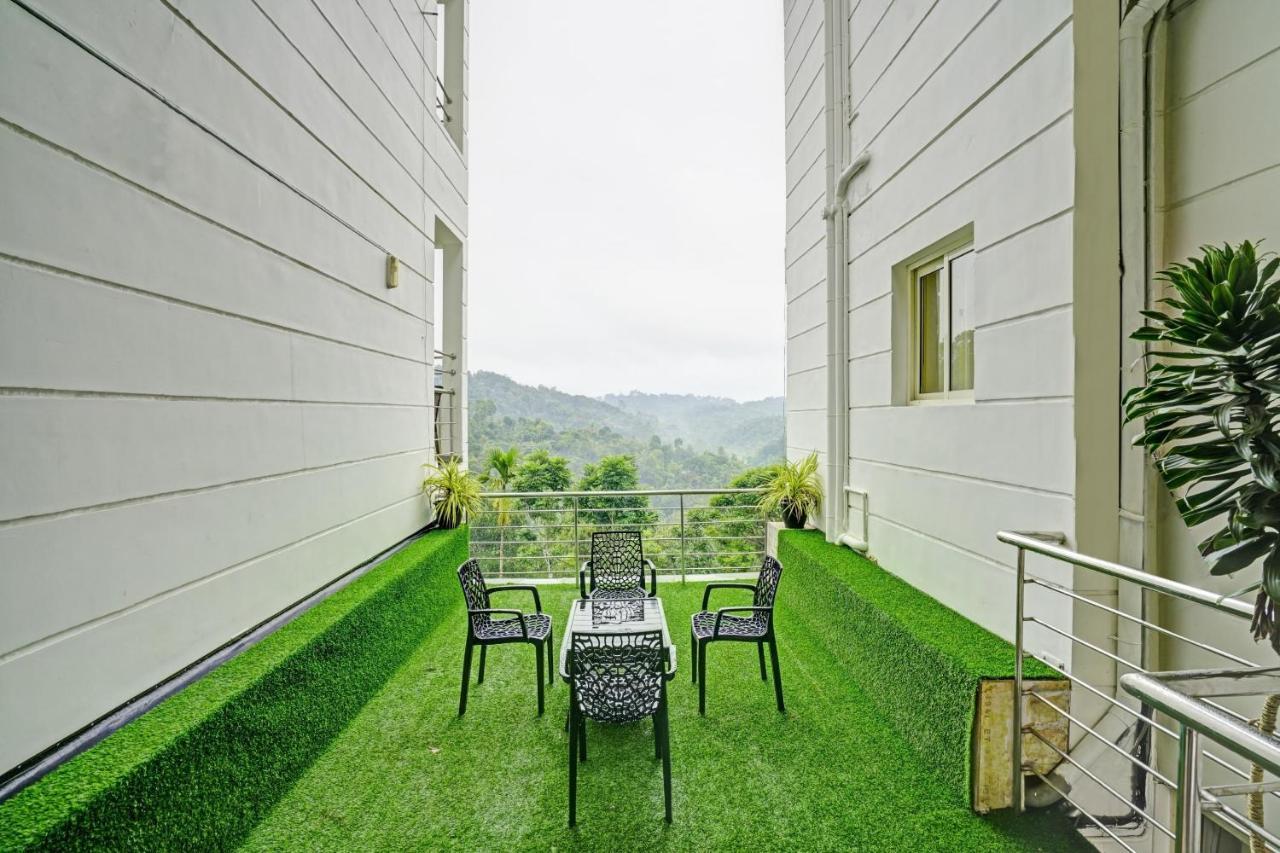 Oyo Flagship 81260 Star Lights Hotel Munnar Eksteriør billede
