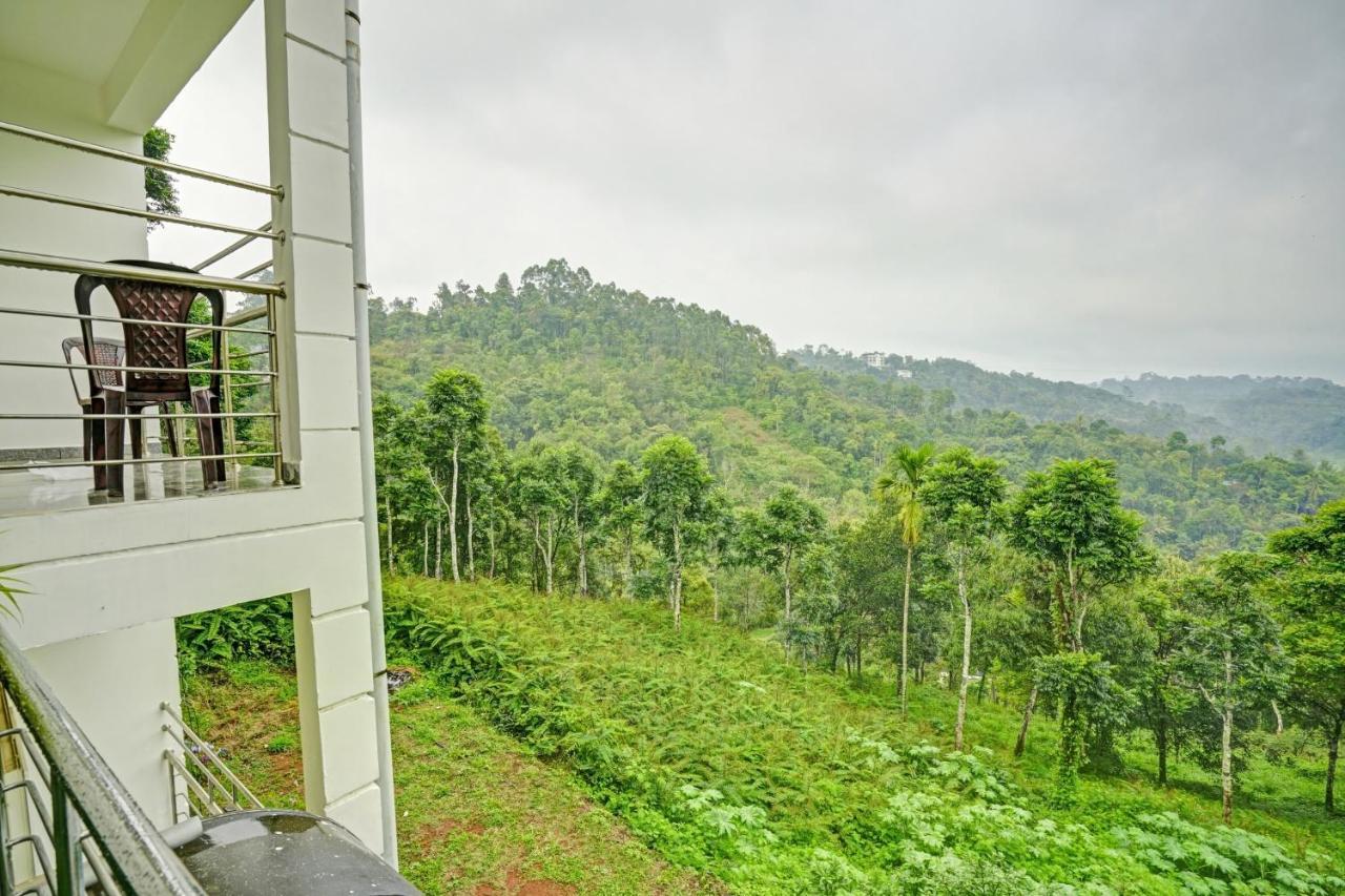 Oyo Flagship 81260 Star Lights Hotel Munnar Eksteriør billede