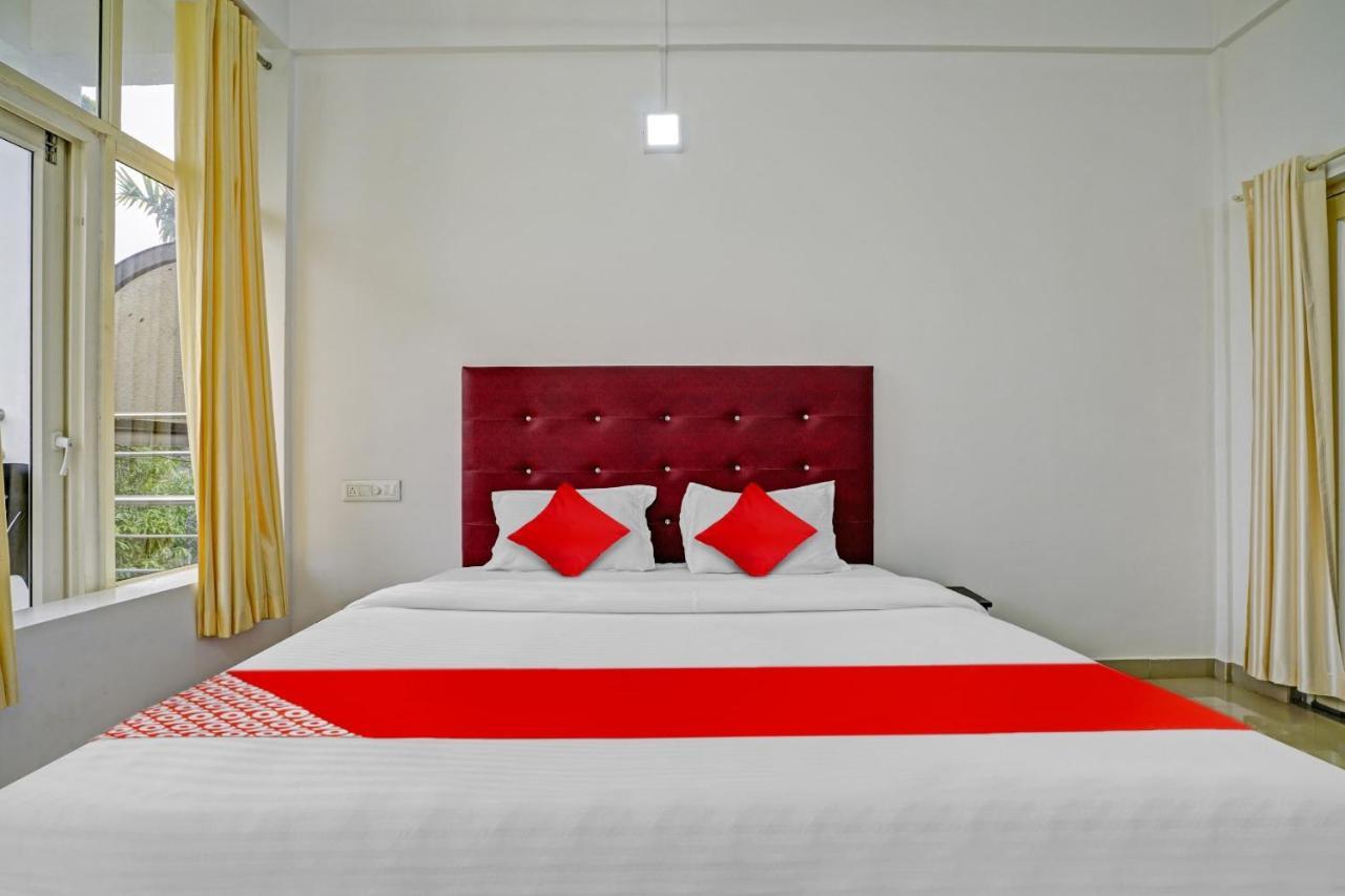 Oyo Flagship 81260 Star Lights Hotel Munnar Eksteriør billede